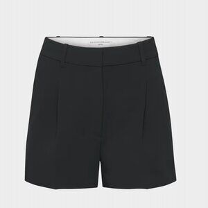 NWT Aritiza Effortless Short Mini